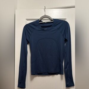 Swiftly Tech Long-Sleeve Shirt 2.0 Waist Length Sz 6